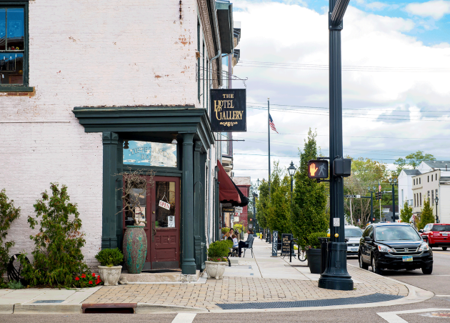 Troy_and_Tipp_City_4554-web.png