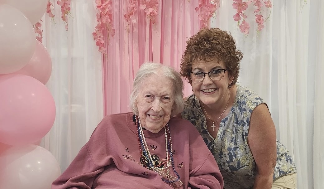 Jane_Woolley_and_Kathy_Frazier.jpg